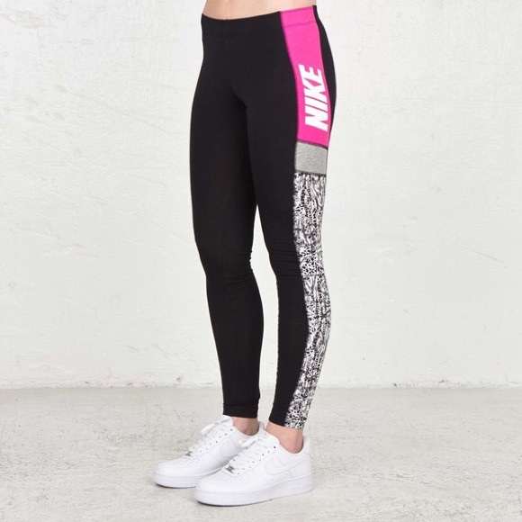 Nike Pants - Nike Colorblock Leggings